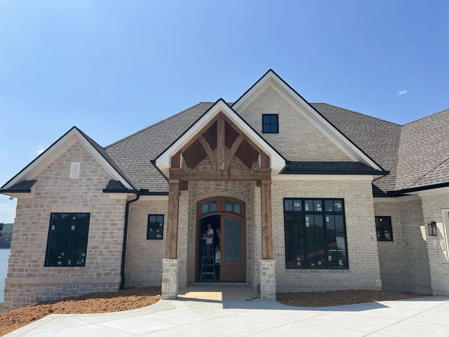 Aylesbury III home gallery photo 2 — Providence Builders home