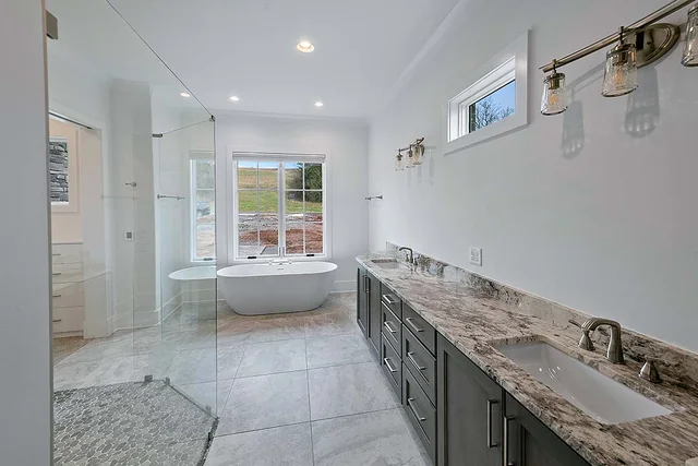 San Martin III: San Martin lll Ensuite (3) — Providence Builders home