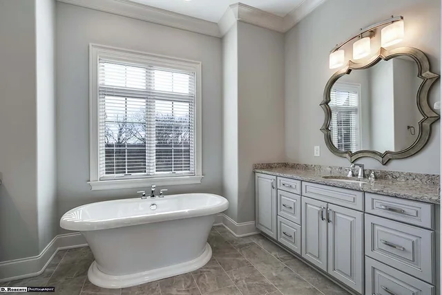 Woodhall II: Woodhall ll MasterBath01 — Providence Builders home