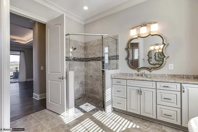 Woodhall II: Woodhall ll MasterBath02 — Providence Builders home