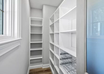 Auberlun Pantry